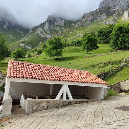La Casina De Tielve De Cabrales Dentro Del Parque Nacional Picos De Europa Villa Bagian luar foto