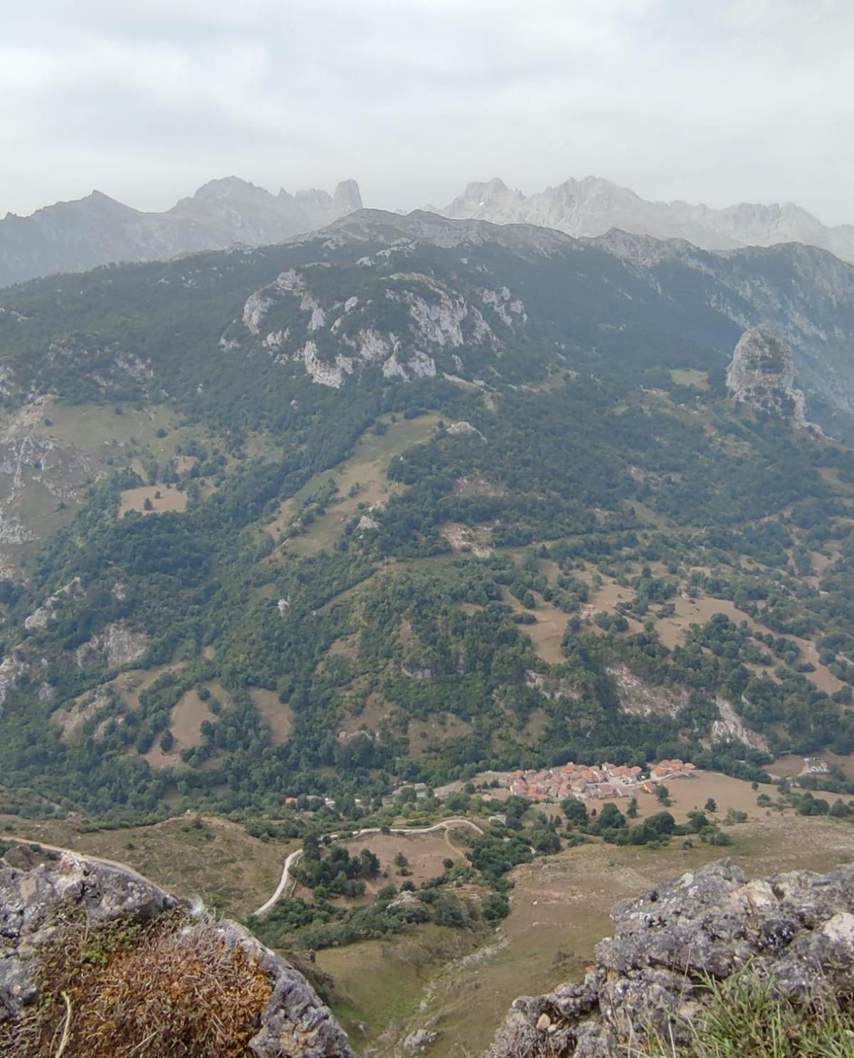 La Casina De Tielve De Cabrales Dentro Del Parque Nacional Picos De Europa Villa Bagian luar foto